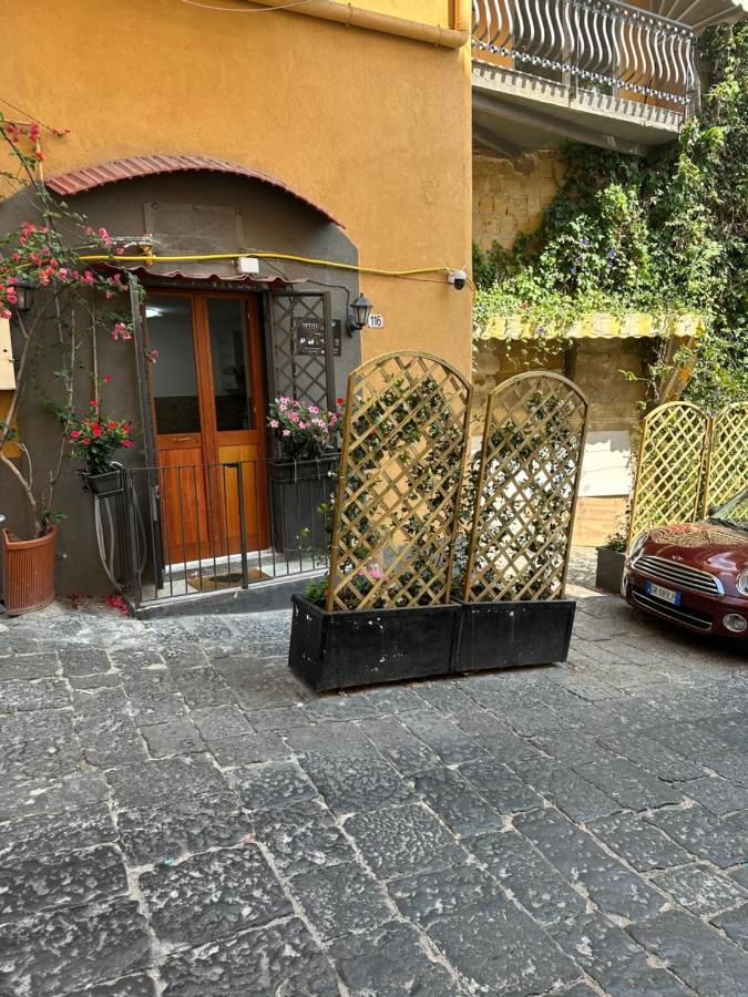 Petite Suite Nápoles Exterior foto